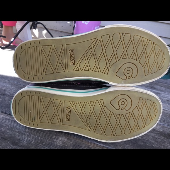 Gravis - Picture 5 of 5